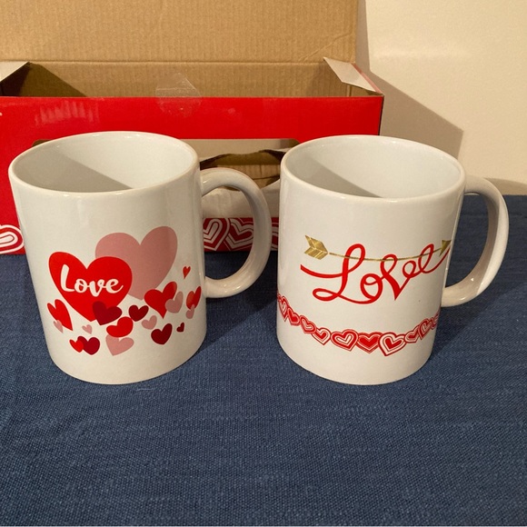 FLOMO Valentines Day Mug Set of Two White with Red Design - Picture 4 of 13